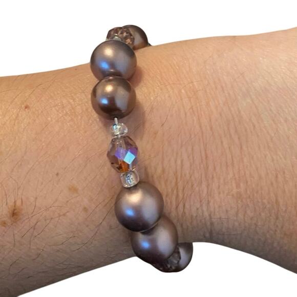 Handmade purple bead bracelet - Picture 1 of 3
